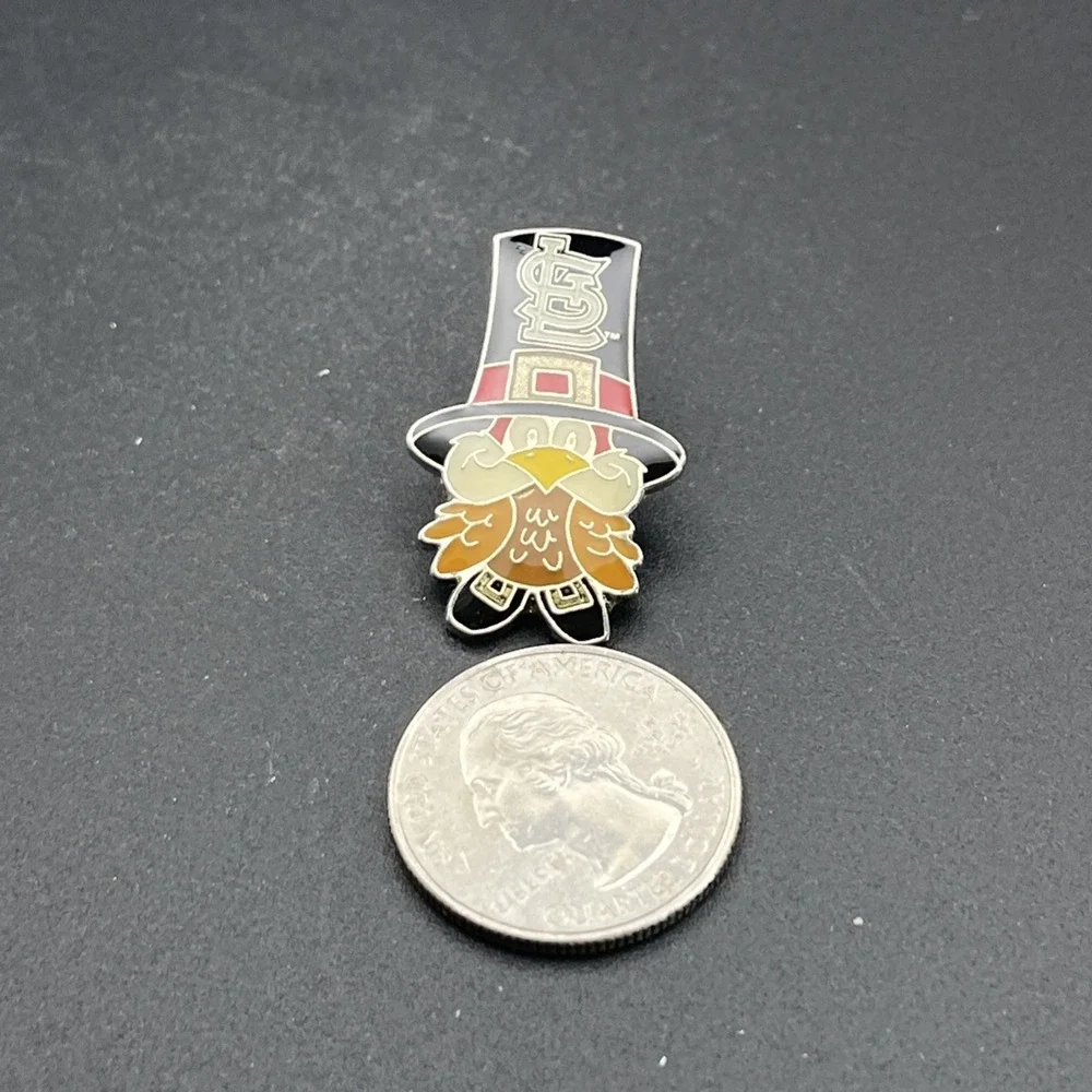 MLB Baseball St. Louis‎ Cardinals Thanksgiving Turkey Pilgrim Lapel Hat Pin